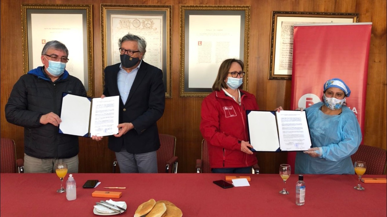 GOBIERNO REGIONAL FIRMA CONVENIO CON CARITAS Y LA MUNICIPALIDAD DE RANCAGUA PARA IR EN AYUDA DE 117 OLLAS COMUNES DE OHIGGINS 1