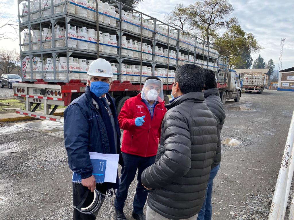 SEREMI DE ENERGÍA Y DIRECTOR REGIONAL SEC FISCALIZAN EN LA REGIÓN DE OHIGGINS ENTREGA DE CILINDROS DE GAS EN PERIODO DE PANDEMIA 1