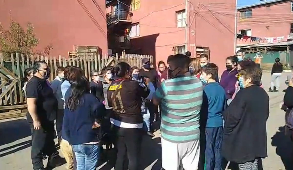 VECINOS DE MOSTAZAL PROTESTAN EN LAS CALLES Y ACUSAN AL MUNICIPIO POR FALTA DE AYUDA 1 copy