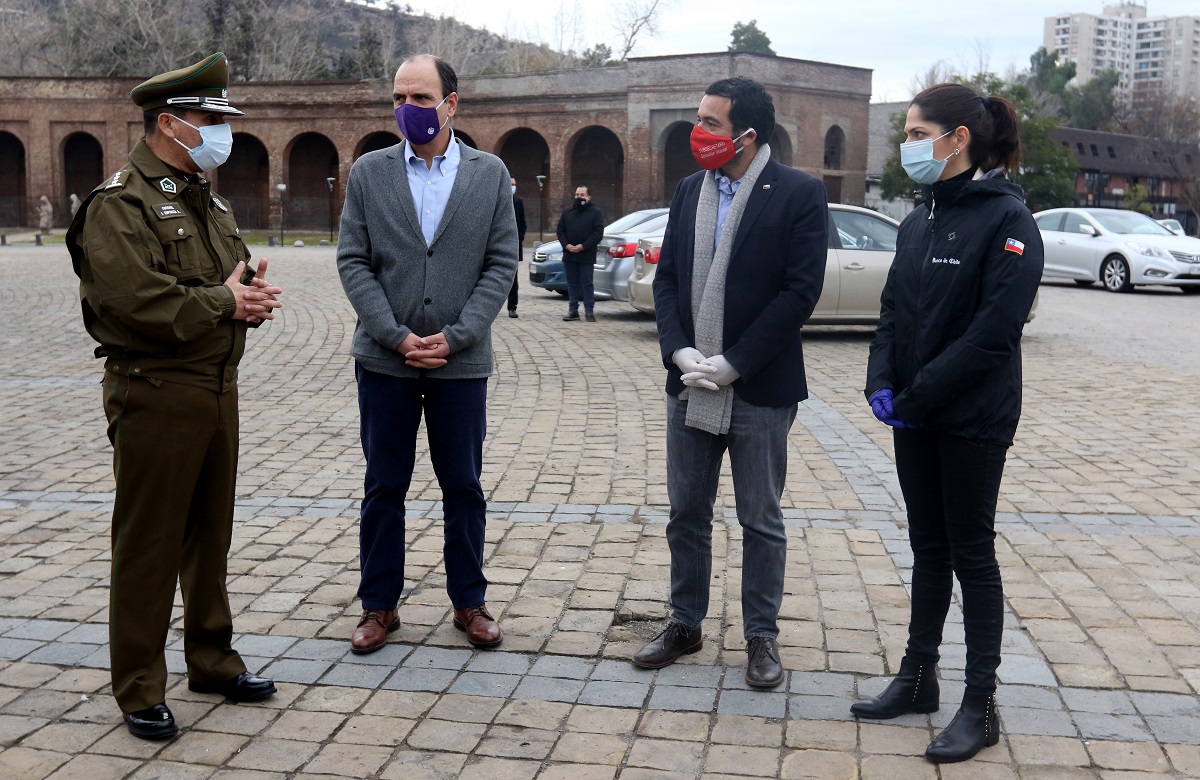 Banco de Chile adhiere a campaña de invierno del Gobierno y entrega 3.500 kits de emergencia para personas en situación de calle 3