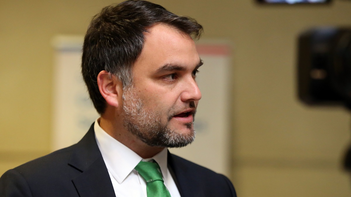 DIPUTADO MACAYA CELEBRA APROBACIÓN DE INDICACIÓN QUE ESTABLECE QUE COLEGIOS PARTICULARES NO PODRÁN EXIGIR LA COMPRA DE TEXTOS ESCOLARES DE UNA DETERMINADA EDITORIAL
