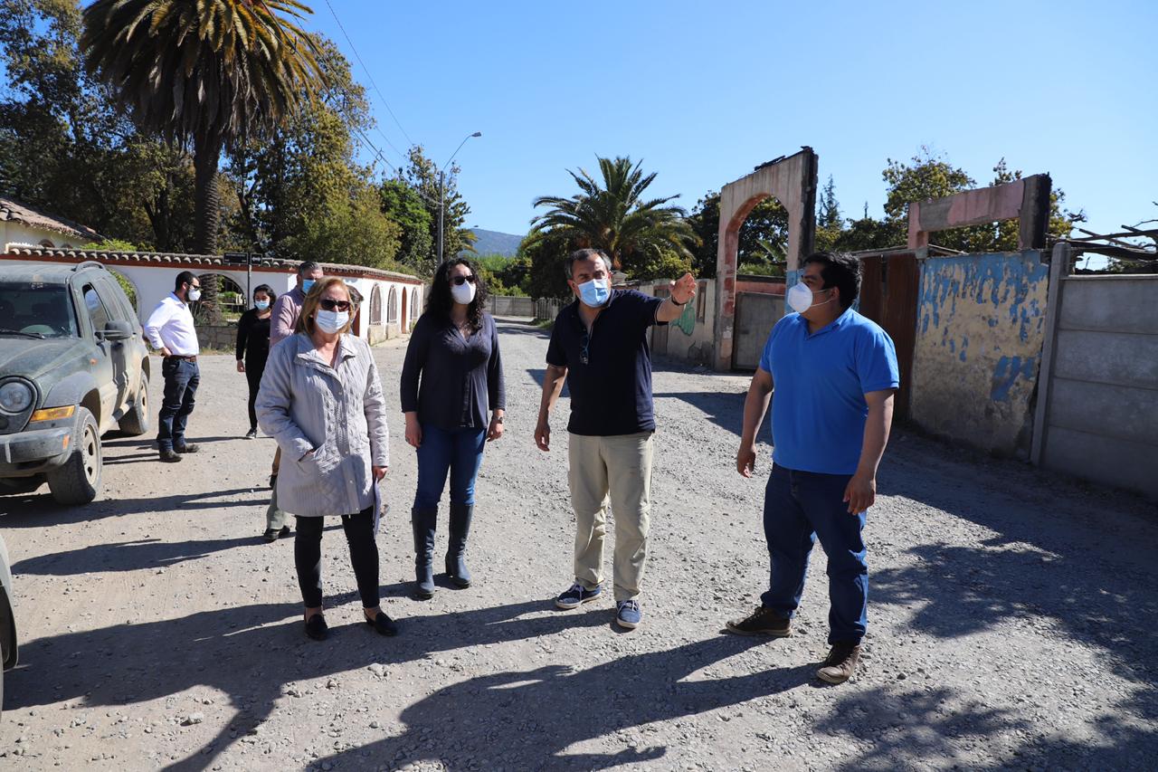 Intendenta Cofré visita Peumo y junto al Alcalde Fermín Carreño revisan el avance de proyectos