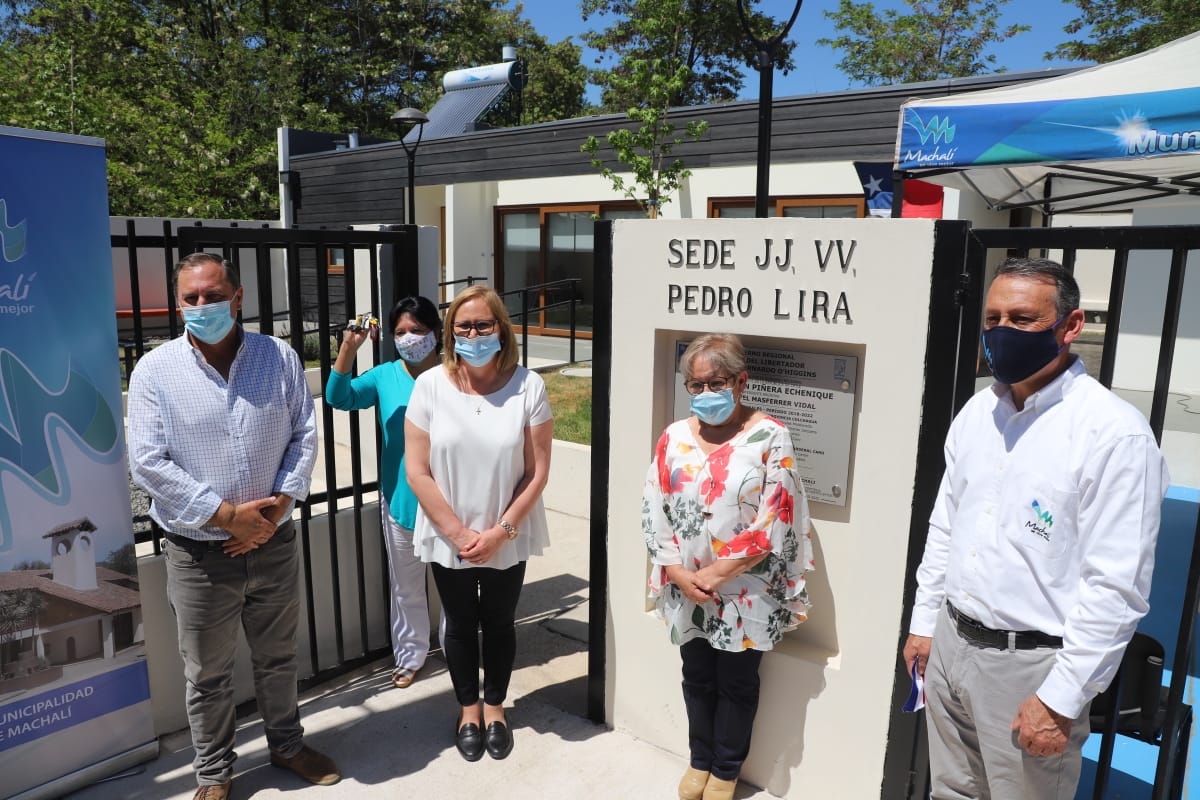 INTENDENTA REBECA COFRÉ Y ALCALDE JOSÉ MIGUEL URRUTIA INAUGURAN ANSIADA SEDE SOCIAL EN VILLA PEDRO LIRA DE MACHALÍ 2