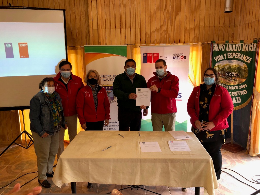 SEMANA FIRMA CONVENIOS PARA MEJORAR CALIDAD DE VIDA DE LOS ADULTOS MAYORES DE LA REGIÓN 2