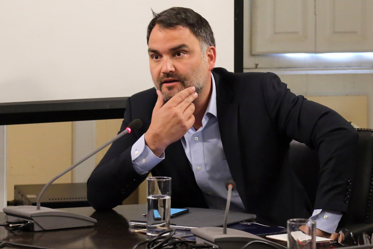 Diputado Macaya valora avance de proyecto que aumenta sanciones a quienes incumplan con el pago de las pensiones de alimentos