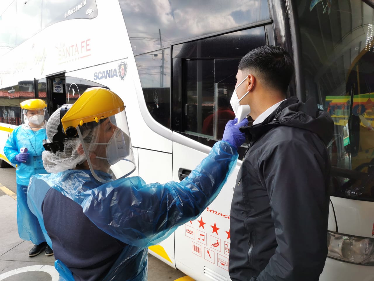 SENDA OHiggins realizó operativo sanitario por el Covid 19 con su ambulancia Tolerancia Cero en Santa Cruz 3