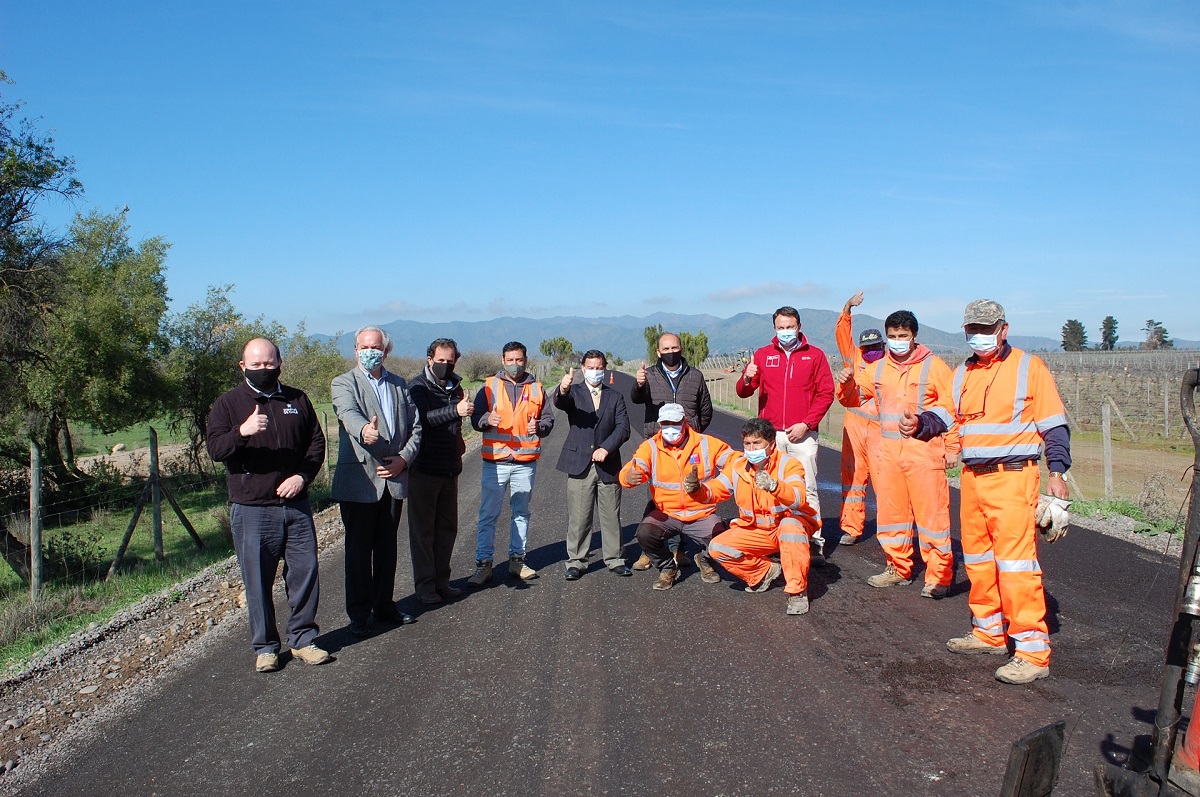 SEREMI MOP OHIGGINS INSPECCIONA AVANCE DE CAMINOS RURALES Y ANUNCIA PAVIMENTACIÓN 2021 EN PERALILLO 2