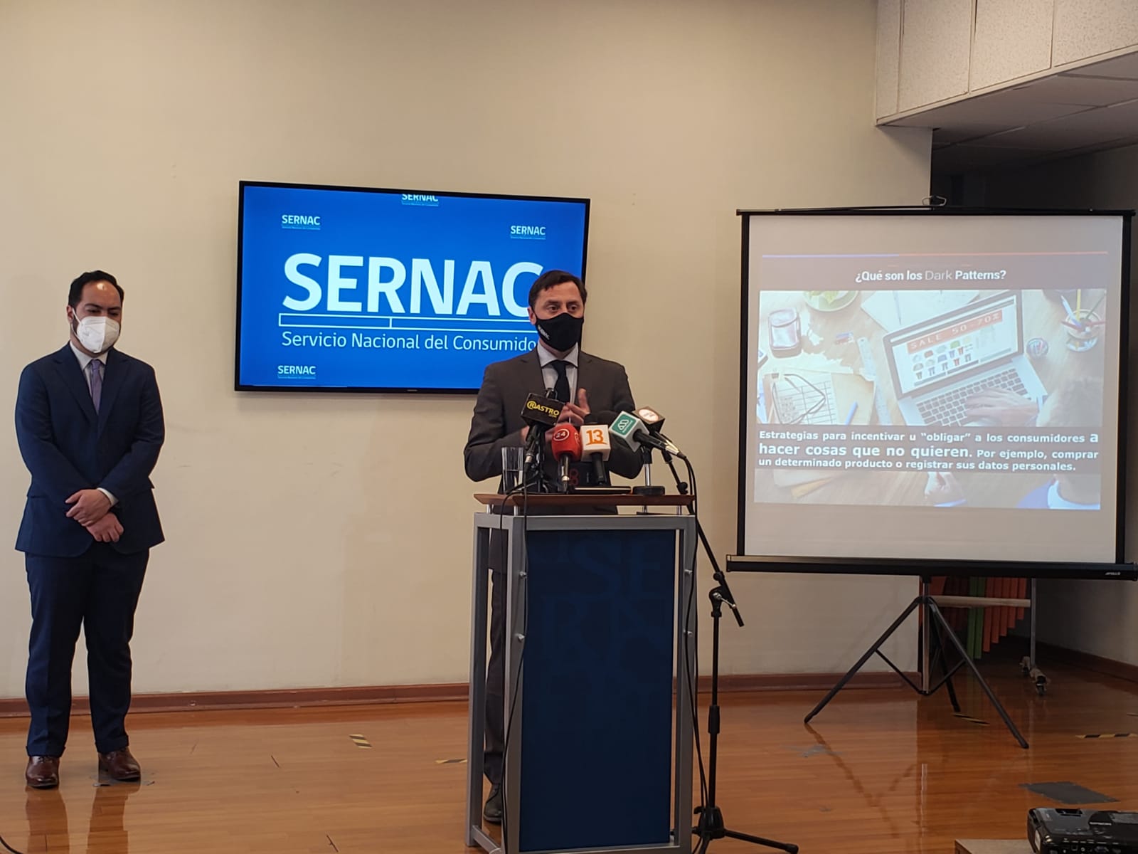 SERNAC DETECTA PRÁCTICAS QUE PUEDEN INDUCIR A LOS CONSUMIDORES A ENTREGAR DATOS COMPRAR O PAGAR DE MÁS Foto 1
