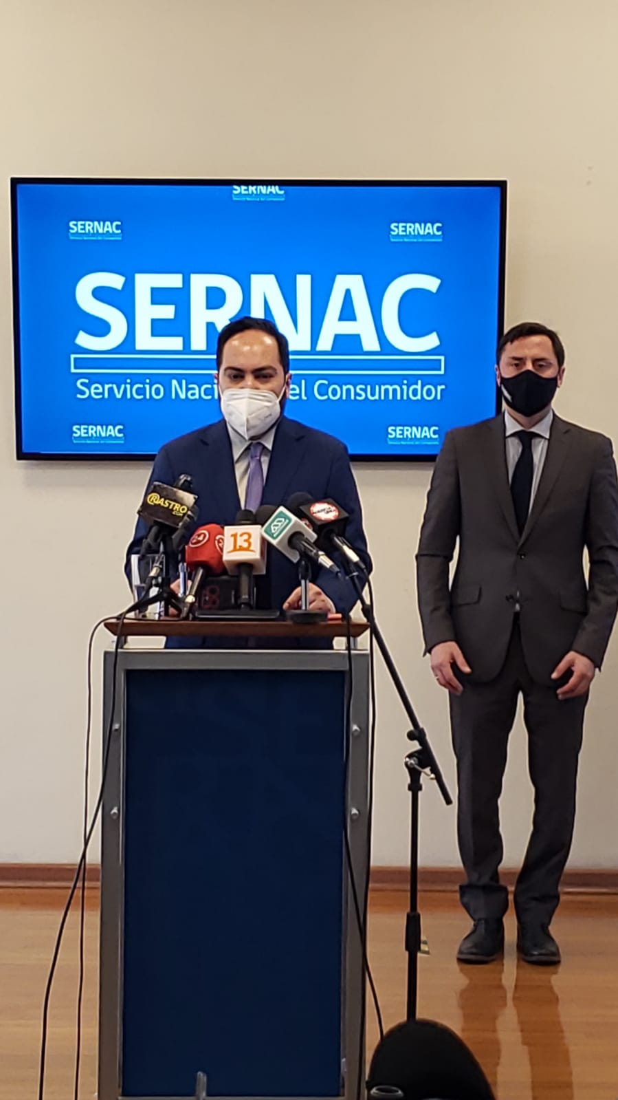 SERNAC DETECTA PRÁCTICAS QUE PUEDEN INDUCIR A LOS CONSUMIDORES A ENTREGAR DATOS COMPRAR O PAGAR DE MÁS Foto 2