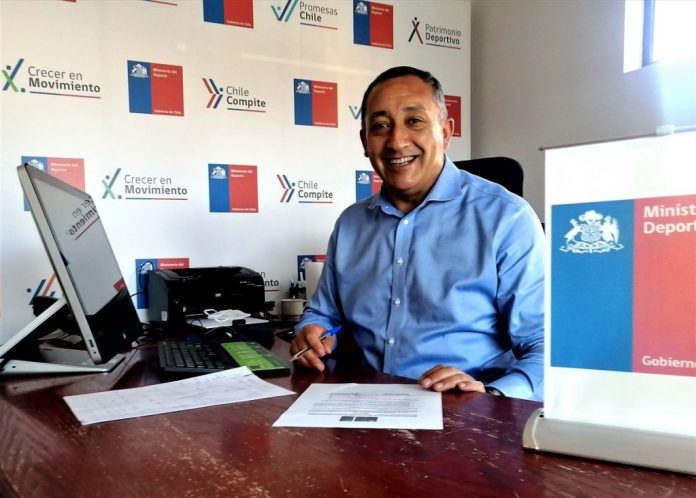 EL DEPORTE Y LA ACTIVIDAD FÍSICA DEBEN SER UNA POLÍTICA ESTABLE Y PERMANENTE MÁS ALLÁ DE LOS GOBIERNOS 1 Seremi del Deporte Diego Ramírez