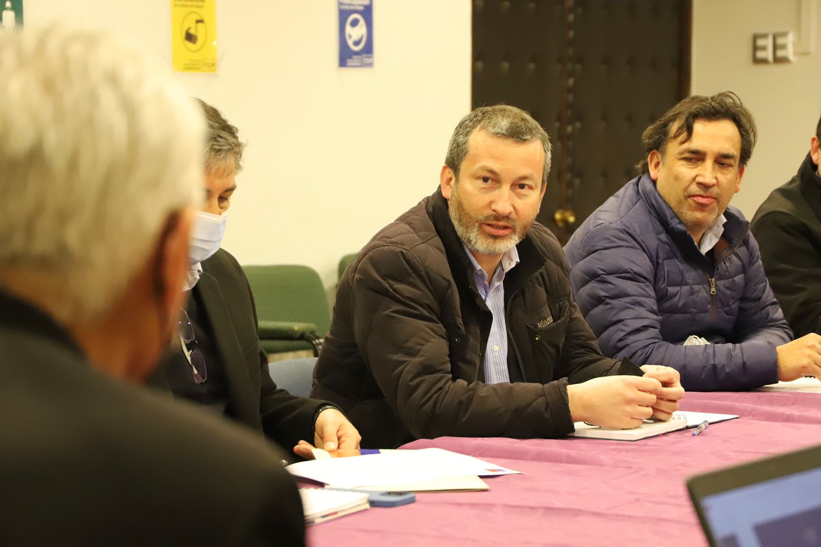GOBERNADOR SE REÚNE CON GABINETE ECONÓMICO PARA COORDINAR ACCIONES QUE PERMITAN REACTIVAR LA ECONOMÍA EN OHIGGINS IMG 6723