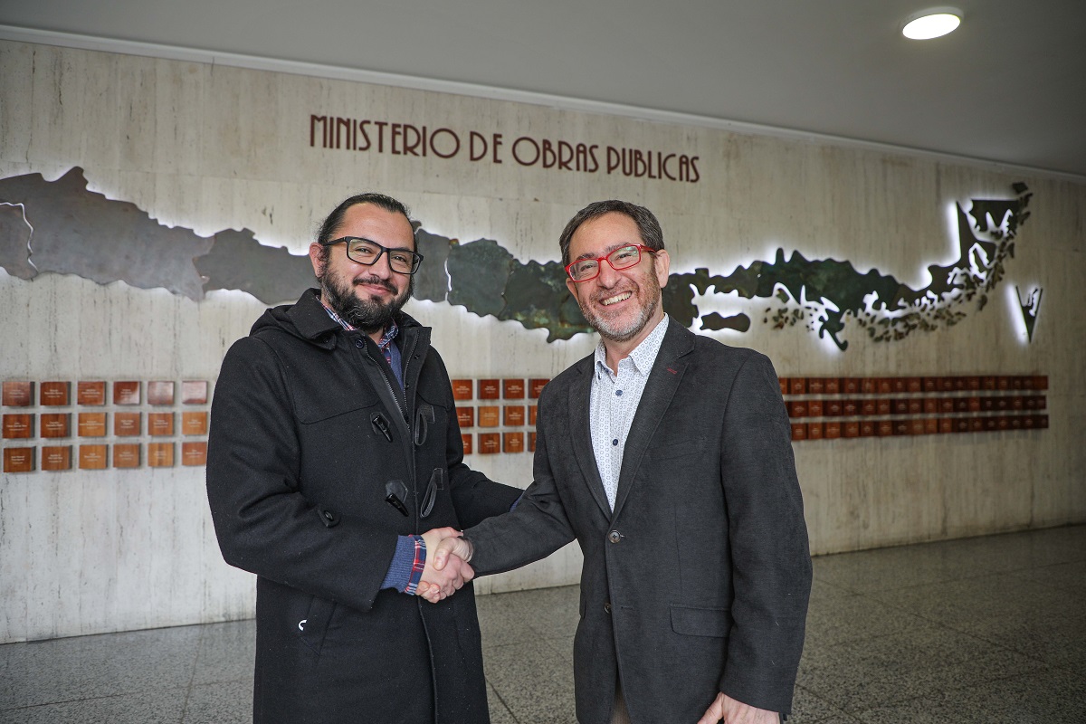 MINISTRO GARCÍA FIJA RUTA PARA LA DIRECCIÓN GENERAL DE AGUAS DENTRO DE LAS PRIORIDADES DEL NUEVO DIRECTOR ESTÁ ASEGURAR EL DERECHO HUMANO AL AGUA