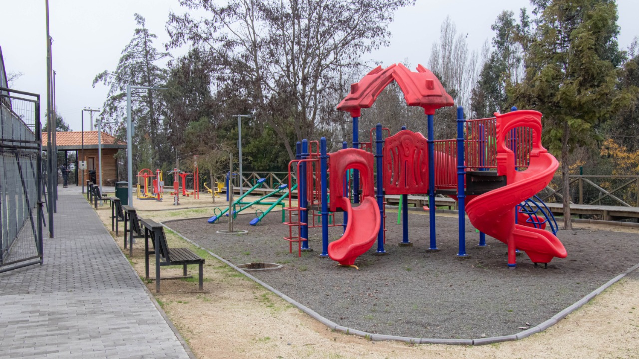 CERRO LA COPA UN PULMÓN VERDE PARA LA COMUNA DE LA ESTRELLA Juegos Infantiles en Cerro La Copa