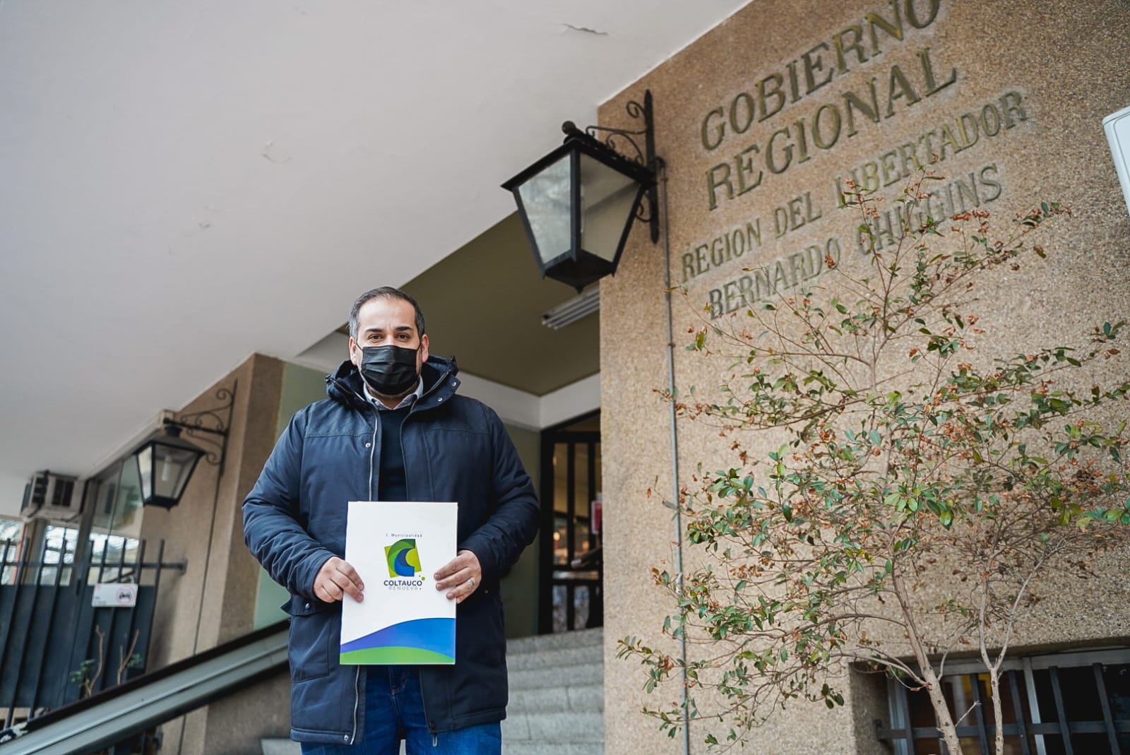 ALCALDE DE COLTAUCO SOLICITA AL GOBIERNO ENTREGAR UN IFE DE INVIERNO ALCALDE DE COLTAUCO FÉLIX SÁNCHEZ1