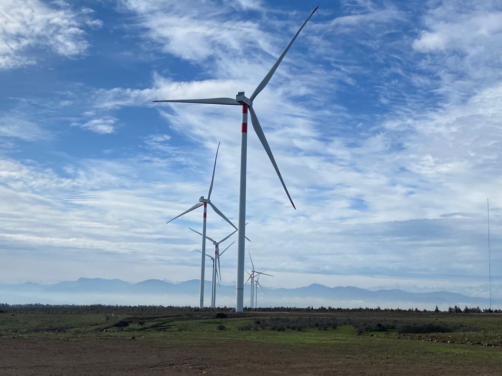 SEREMI DE ENERGÍA VISITA PARQUE EÓLICO LA ESTRELLA DESTACANDO POTENCIAL DE ENERGÍAS RENOVABLES EN EL SECANO COSTERO bc6c573e c361 438e ab6b 15c7824ebd8c 002