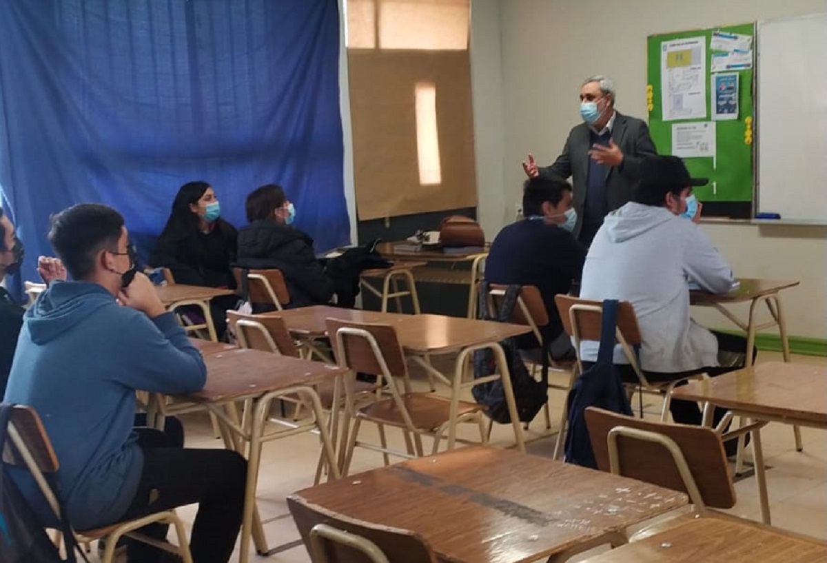 MINEDUC PRESENTA LEY MISCELÁNEA PARA ABORDAR NECESIDADES URGENTES sala san vicente 2