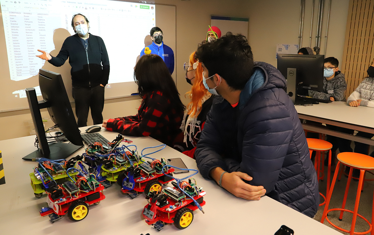 CON GRAN ENTUSIASMO SE REALIZA TALLER DE ROBÓTICA EDUCATIVA EN LA UOH Taller de Robotica 1