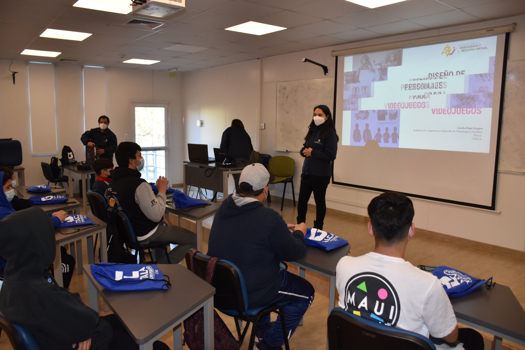 ESTUDIANTES GANADORES DEL I TORNEO E SPORTS DE SLEP COLCHAGUA CONOCIERON CARRERA DE VIDEOJUEGOS EN UNIVERSIDAD DE TALCA Los alumnos recibieron una charla informativa