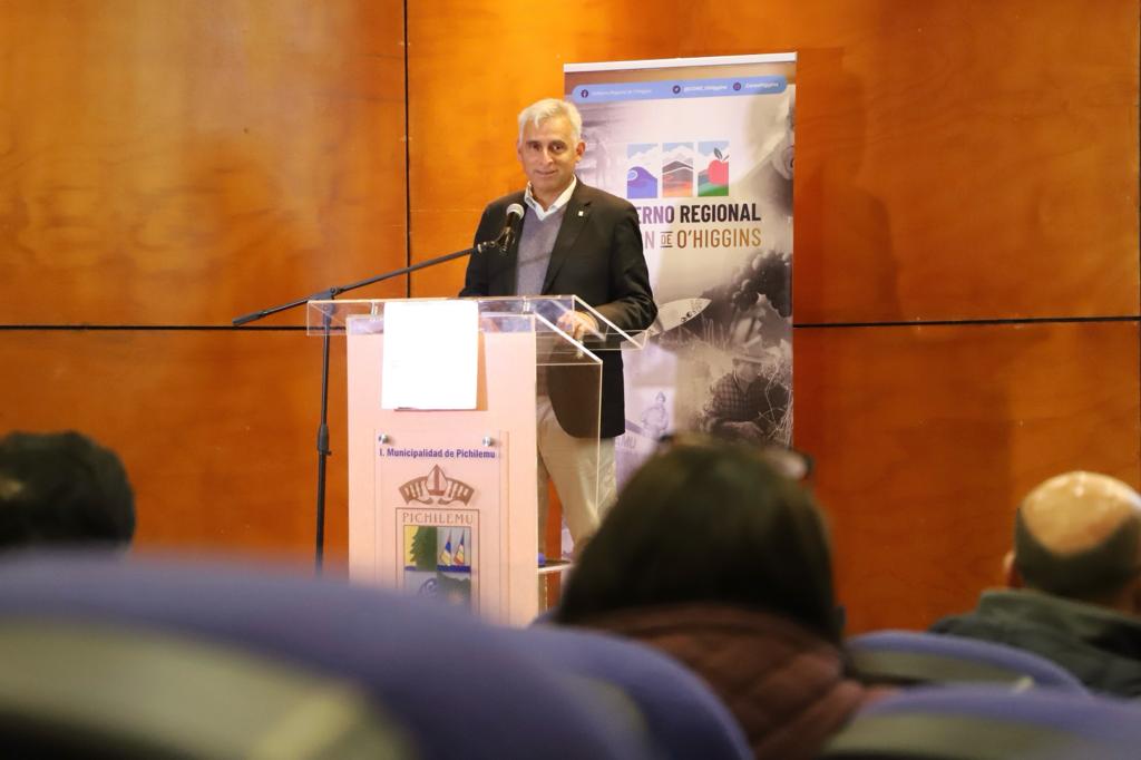 EN SAN FERNANDO Y PICHILEMU COMENZARON ENCUENTROS CIUDADANOS POR PRIMER AÑO DE GESTIÓN DE GOBERNADOR PABLO SILVA AMAYA IMG 6820