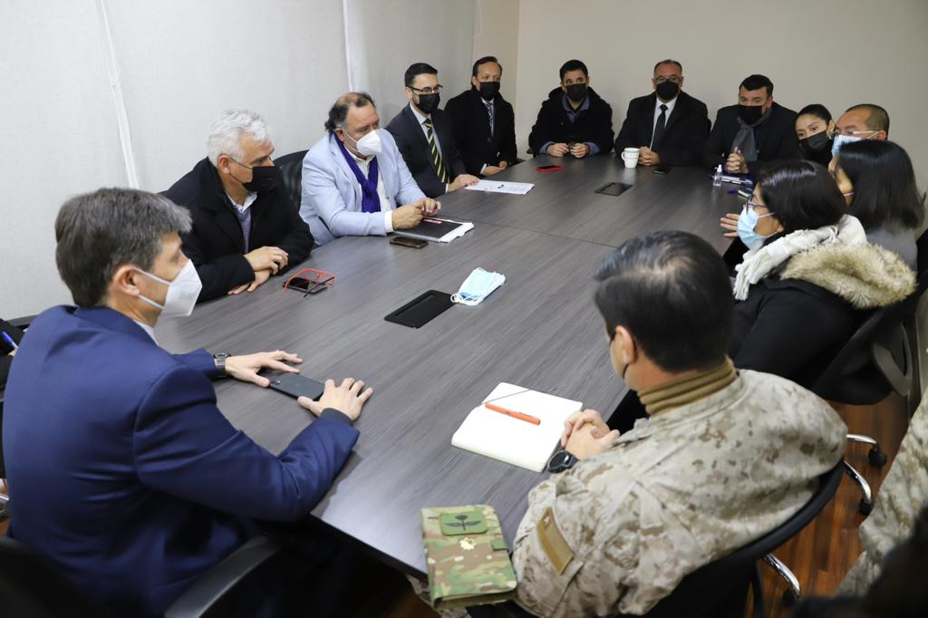 Gobernador Regional se reúne con la Fiscalía PDI Ejército Alcalde y familia de menor desaparecido en Graneros para agilizar búsqueda 2