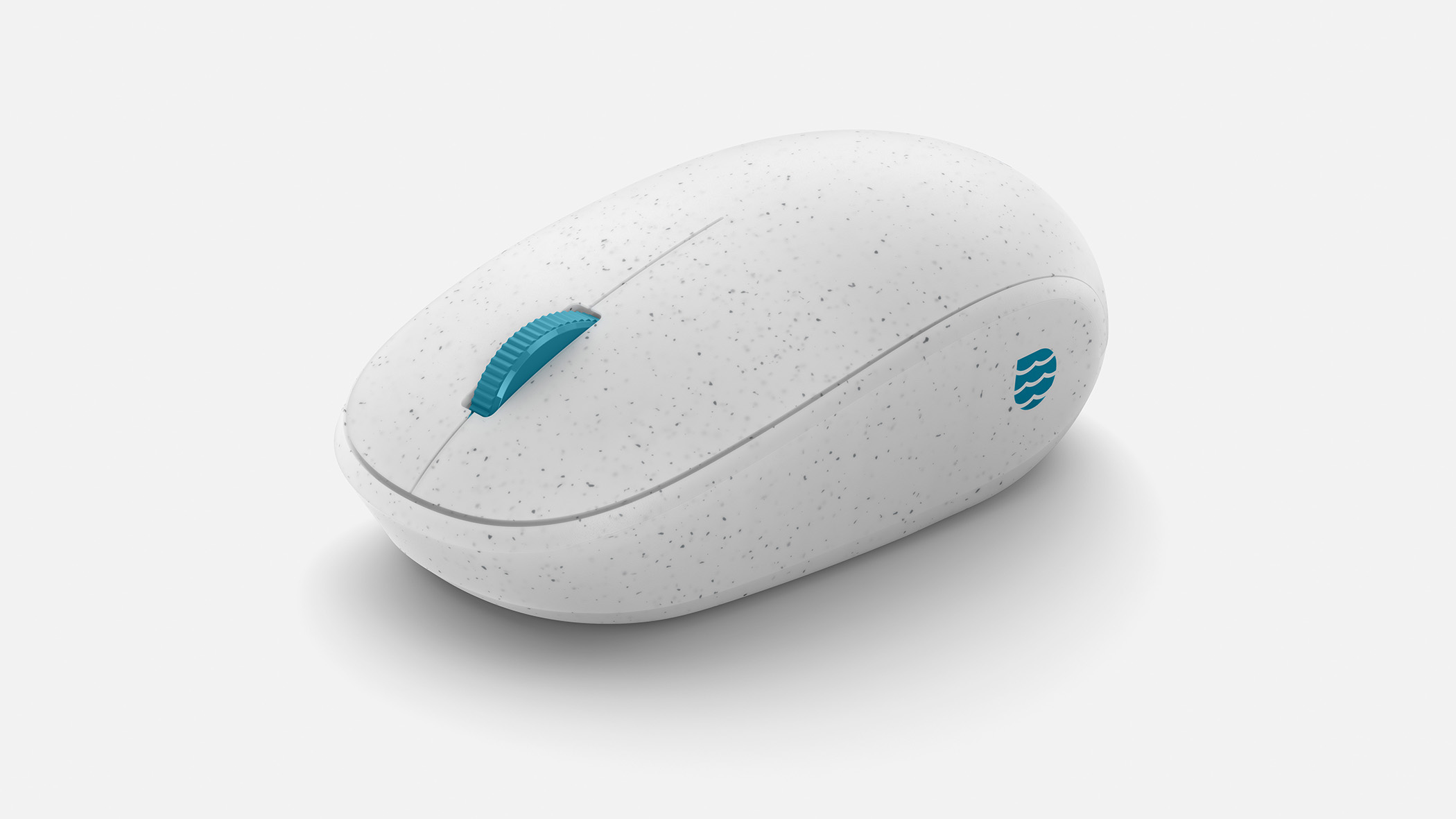 YA ESTÁ DISPONIBLE EN CHILE MOUSE DE MICROSOFT HECHO CON PLÁSTICO RECICLADO DEL MAR Ocean Plastic Mouse 1