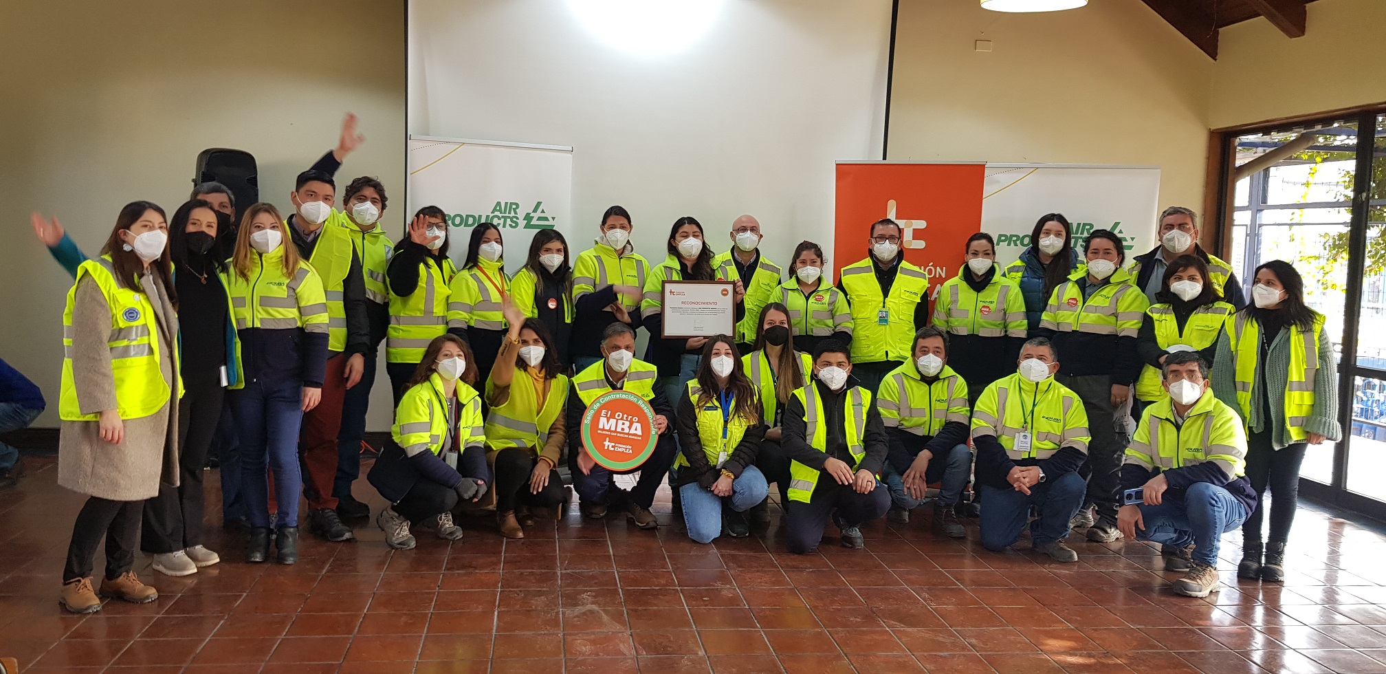 Fundación Emplea reconoce a primera empresa chilena por implementar con éxito programa de inclusión laboral femenina 20220615 105031