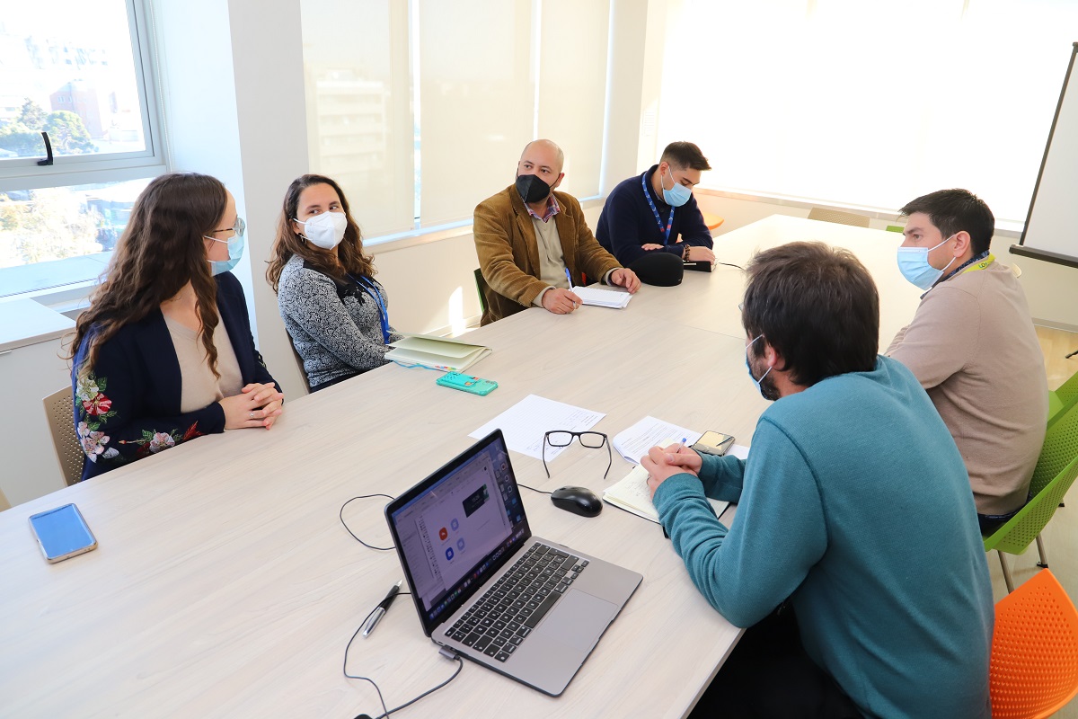 SEREMI DEL DEPORTE SE REÚNE CON INSTITUTO DE CIENCIAS DE LA SALUD UOH