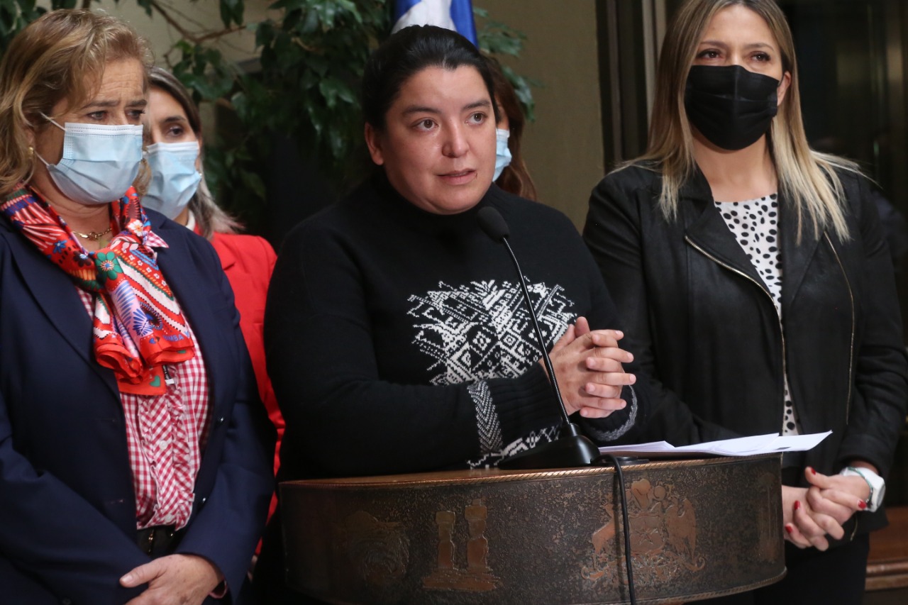 ARLAMENTARIAS DE OHIGGINS PRESENTAN PROYECTO PARA QUE FORMALIZADOS POR VIOLENCIA EN EL POLOLEO TAMBIÉN USEN TOBILLERAS ELECTRÓNICAS 3