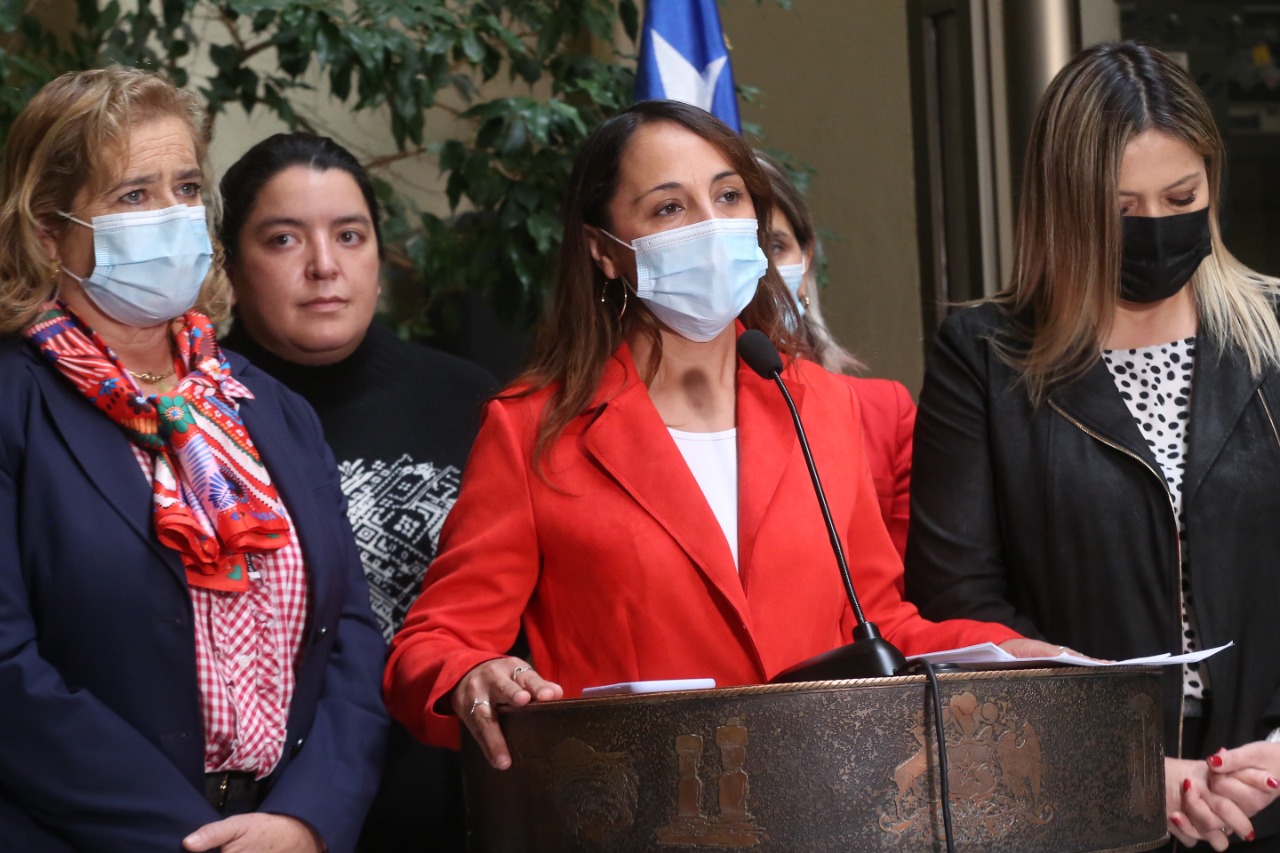 ARLAMENTARIAS DE OHIGGINS PRESENTAN PROYECTO PARA QUE FORMALIZADOS POR VIOLENCIA EN EL POLOLEO TAMBIÉN USEN TOBILLERAS ELECTRÓNICAS 4