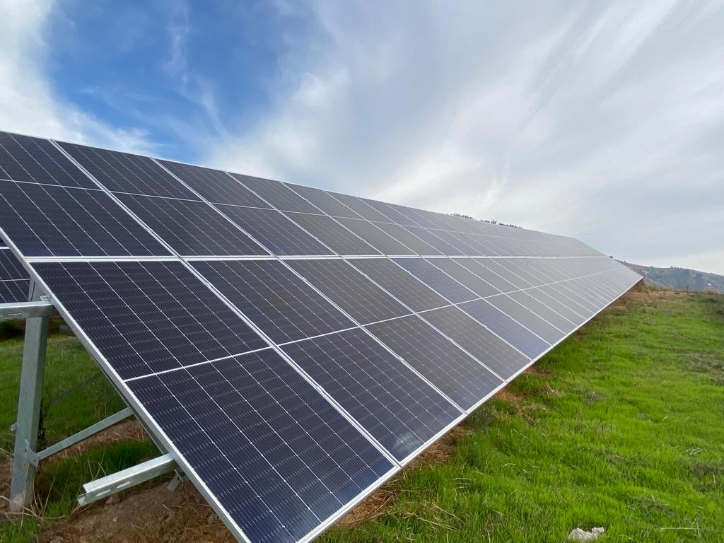 SEREMI DE ENERGÍA ENTREGA RECONOCIMIENTO A AGRÍCOLA LOS CULENES QUIENES POSTULARON AL PROGRAMA PONLE ENERGÍA A TU PYME PARA ACCEDER A LA INSTALACIÓN DE PANELES FOTOVOLTAICOS a