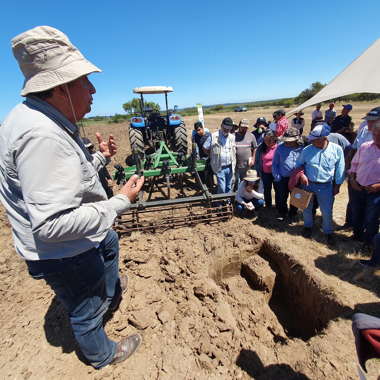 TRADICIONAL DÍA DE CAMPO REÚNE A MÁS DE 100 AGRICULTORES EN INIA HIDANGO 3