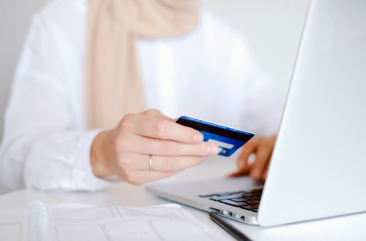 Así pueden asegurarse ante ciber riesgos empresas y compradores en este Black Friday