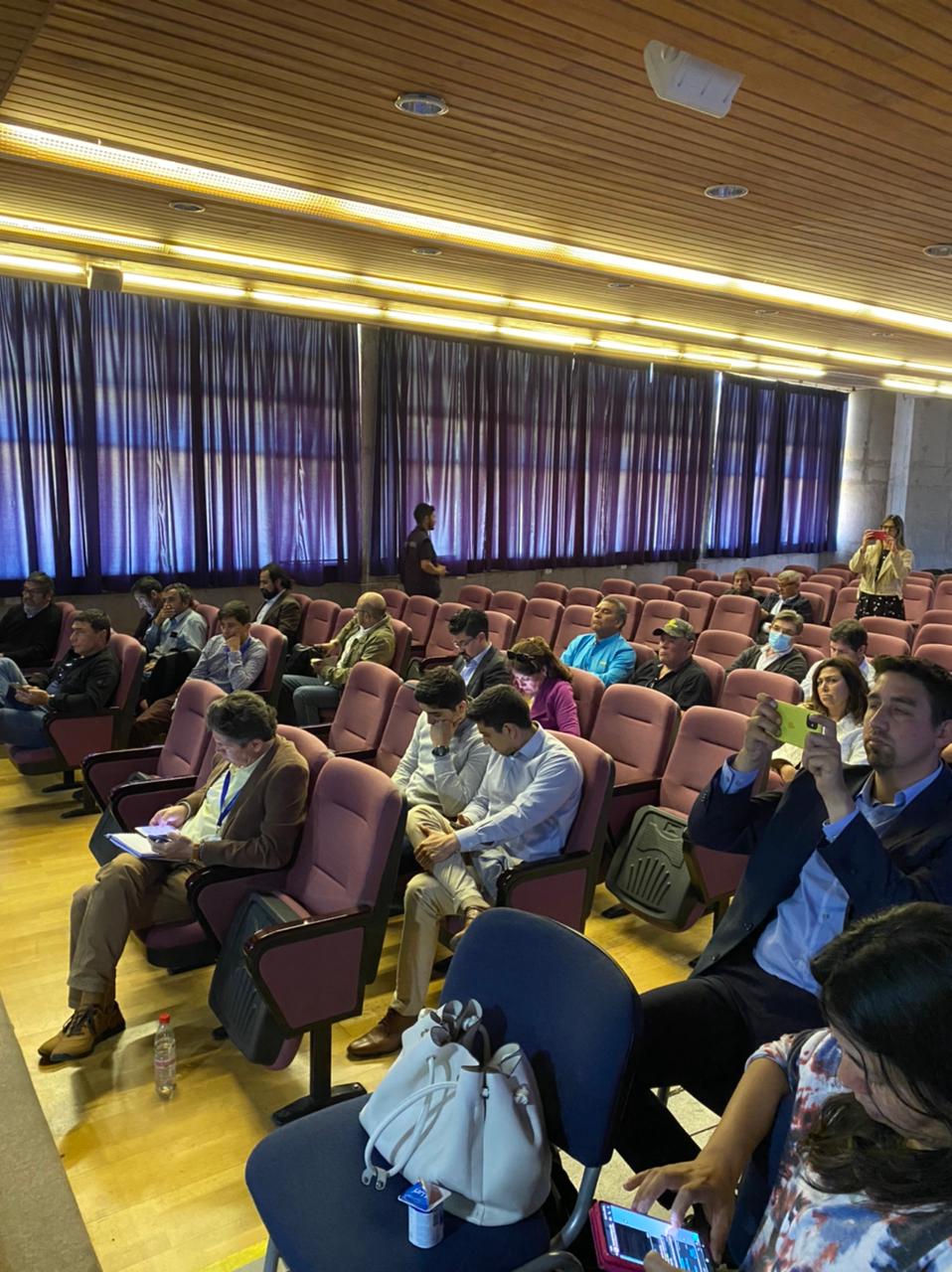 COMUNIDADES MINERAS PARTICIPAN LA CONSTITUCIÓN DE LA PRIMERA MESA DE TRABAJO DEL MINISTERIO PARA DIALOGAR SOBRE SUS NECESIDADES Y OPORTUNIDADES Participantes