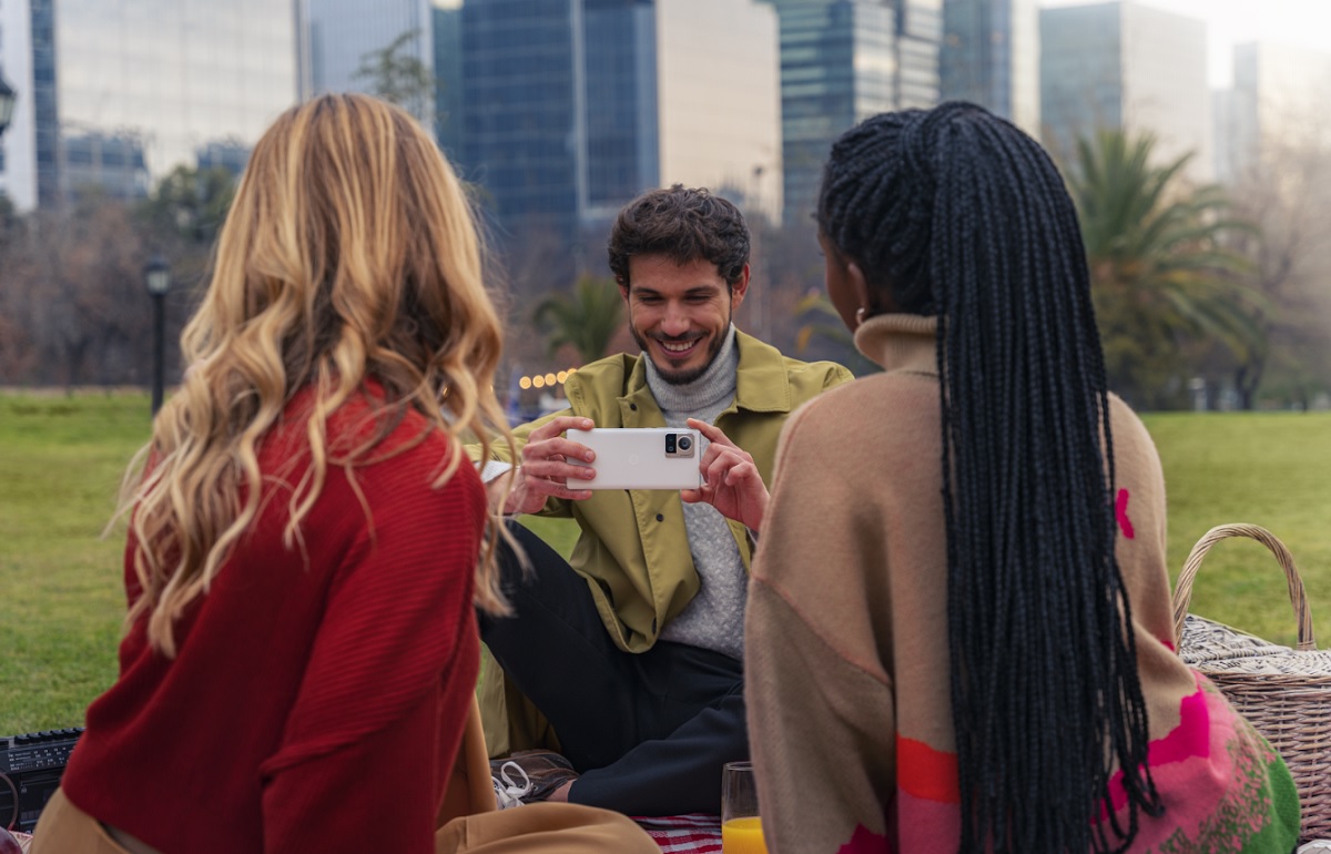 Motorola levanta su apuesta en el segmento premium en Chile con el lanzamiento de los nuevos motorola edge