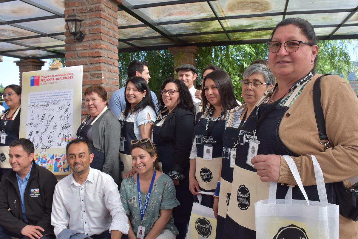 SE CONSTITUYE EL MERCADITO DE PLACILLA INICIATIVA DE APOYO AL EMPRENDIMIENTO IMPULSADA POR EL MINISTERIO DE VIVIENDA Y URBANISMO DSC 9571