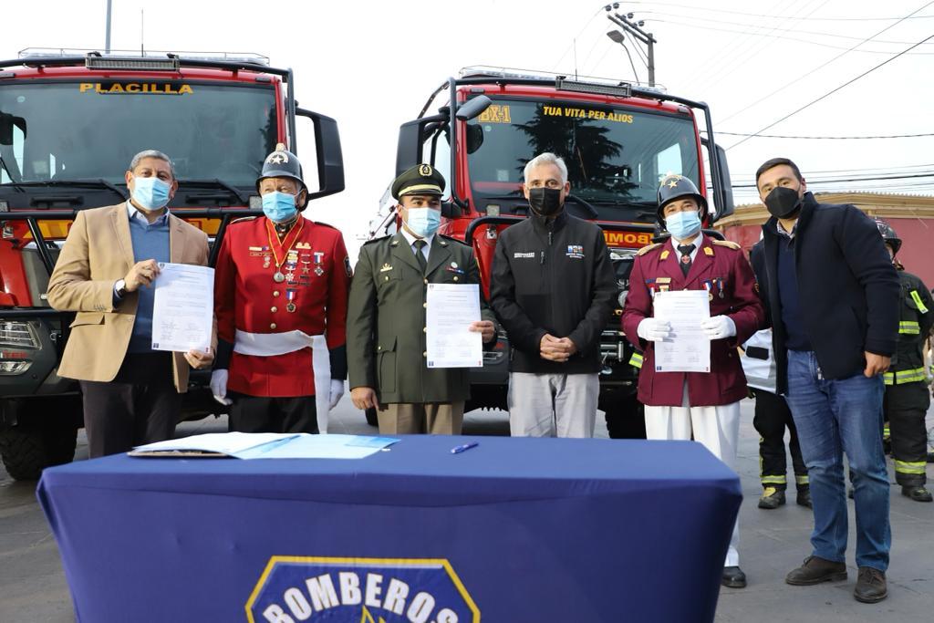 GOBERNADOR PABLO SILVA AMAYA DESTACA PERMANENTE COMPROMISONBSPNBSPCON BOMBEROS EN SU PRIMER AÑO DE GESTIÓN 2