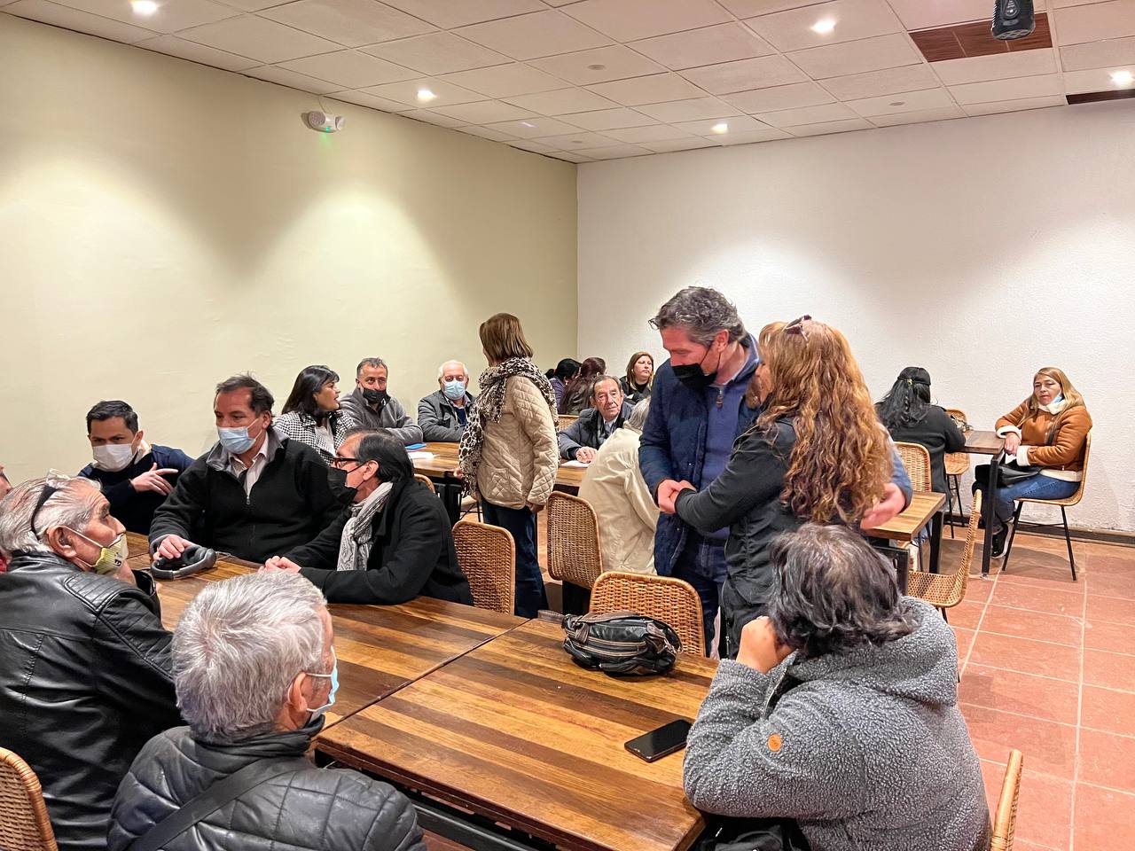 DIPUTADO CORNEJO SE REÚNE CON MÁS DE 80 DIRIGENTES Y LÍDERES TERRITORIALES DE OHIGGINS PARA CONOCER SU OPINIÓN SOBRE EL PRÓXIMO PROCESO CONSTITUCIONAL CORNEJO DIRIGENTES2
