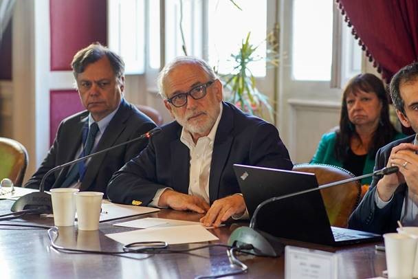 MINISTRO MONTES AFIRMA QUE PROYECTO DE GARANTÍA HIPOTECARIA ESTIMULARÁ LA CONSTRUCCIÓN Y COMPRA DE VIVIENDAS ministro Carlos Montes