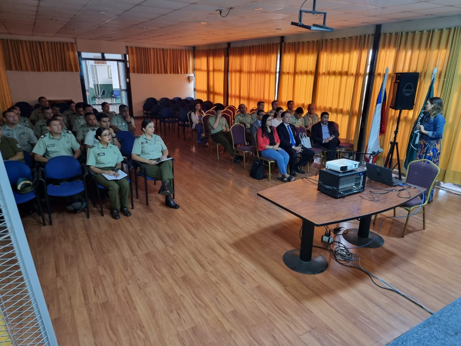 DELEGACIÓN PRESIDENCIAL CAPACITÓ A POLICÍAS DE COLCHAGUA SOBRE EL PROGRAMA DE ATENCIÓN DE VÍCTIMAS DE DELITOS 3