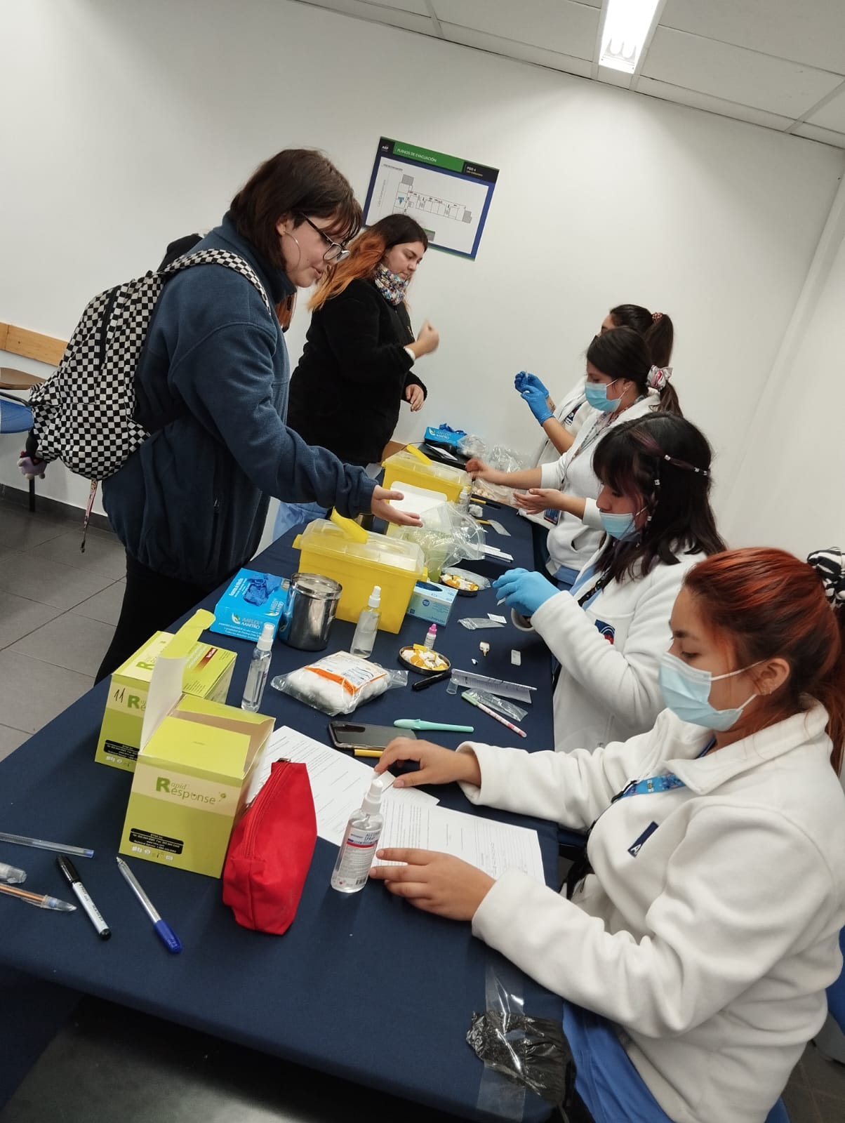 SEREMI DE SALUD APLICA TEST RÁPIDOS DE VIH EN CÁRCELES E INSTITUTOS DE LA REGIÓN 1
