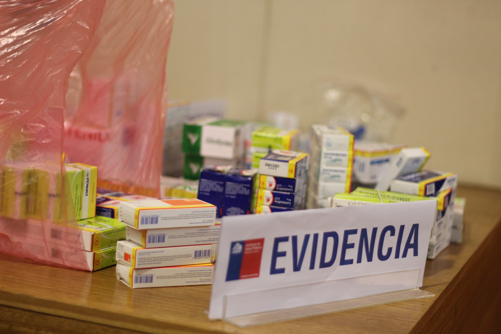 COMISIÓN DE SALUD DEL SENADO APRUEBA EN GENERAL PROYECTO DE LEY QUE BUSCA COMBATIR LA VENTA ILEGAL Y FALSIFICACIÓN DE MEDICAMENTOS 1