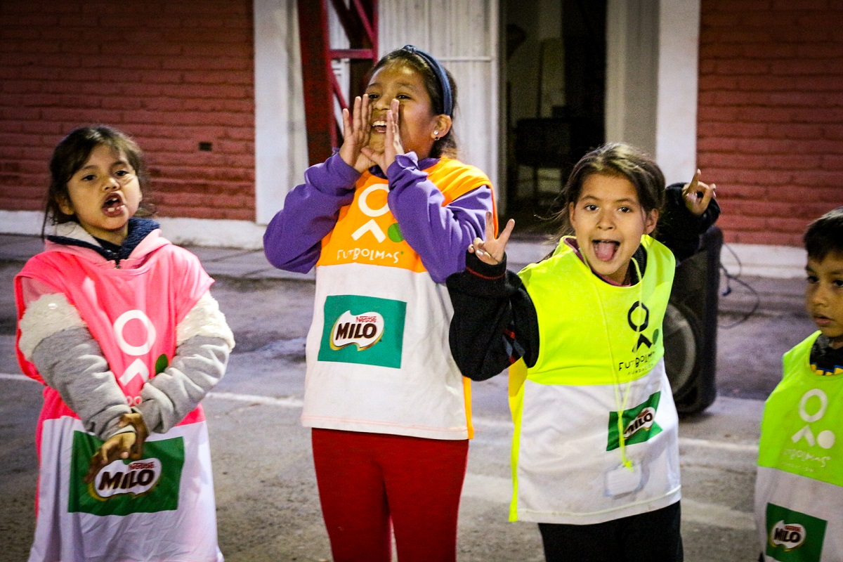 SAGRADA FAMILIA EL BARRIO DE GRANEROS QUE MOVILIZÓ A SU COMUNIDAD PARA GENERAR ESPACIOS PROTEGIDOS PARA LA INFANCIA Domingo Yañez 119