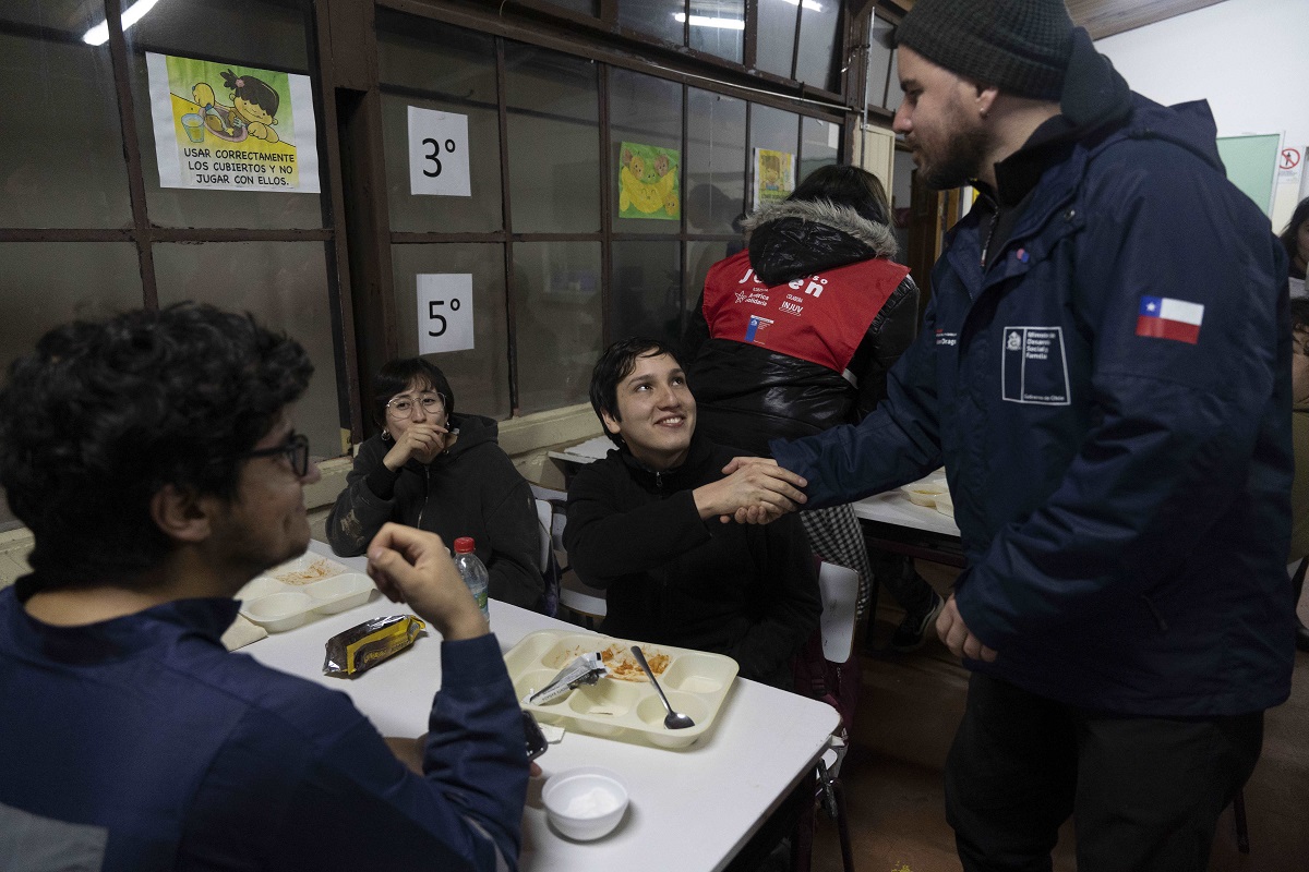 MINISTRO GIORGIO JACKSON VISITA A VOLUNTARIOS CONVOCADOS POR INJUV EN COLTAUCO 1