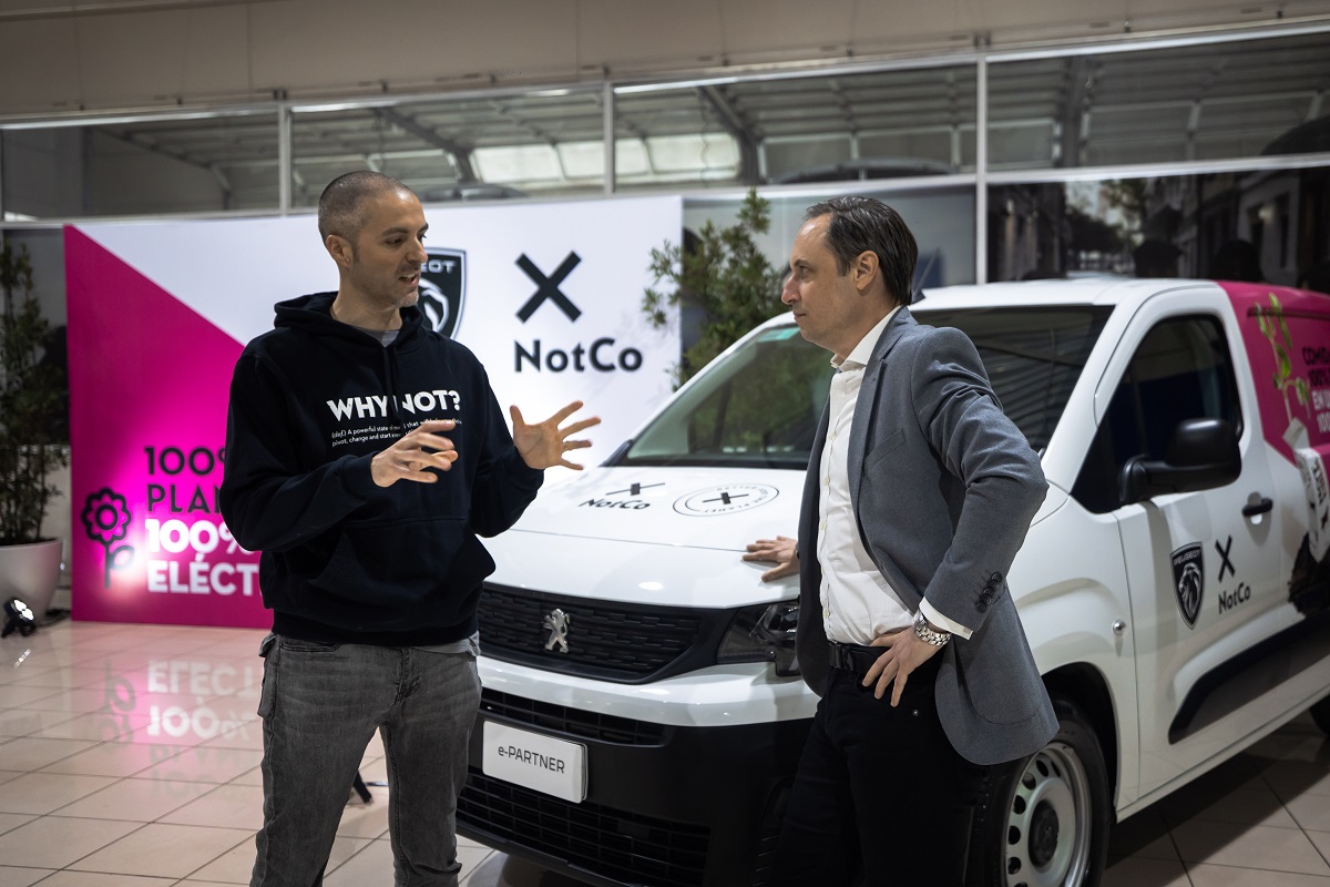 MÁS SUSTENTABLE QUE NUNCA NOTCO FIRMA ALIANZA ESTRATÉGICA CON PEUGEOT PARA CONTAR CON VEHÍCULOS 100 ELÉCTRICOS 3