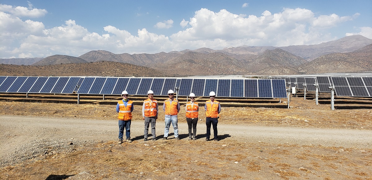 ATLAS RENEWABLE ENERGY RECIBE A LA ASOCIACIÓN PARAGUAYA DE ENERGÍA SOLAR EN SU CENTRAL FOTOVOLTAICA QUILAPILÚN 1