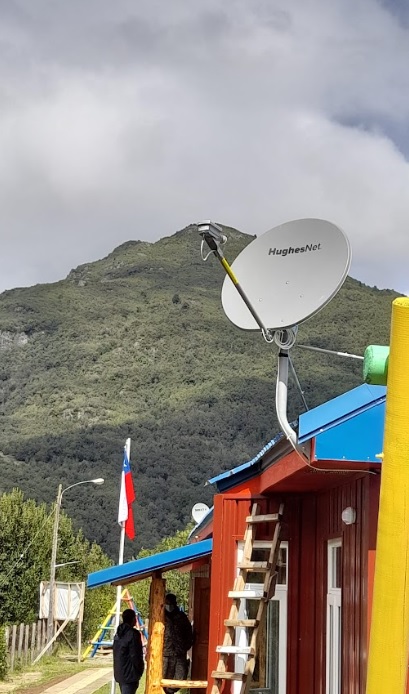 INTERNET SATELITAL UNA HERRAMIENTA PARA POTENCIAR LA EDUCACIÓN RURAL EN CHILE 2