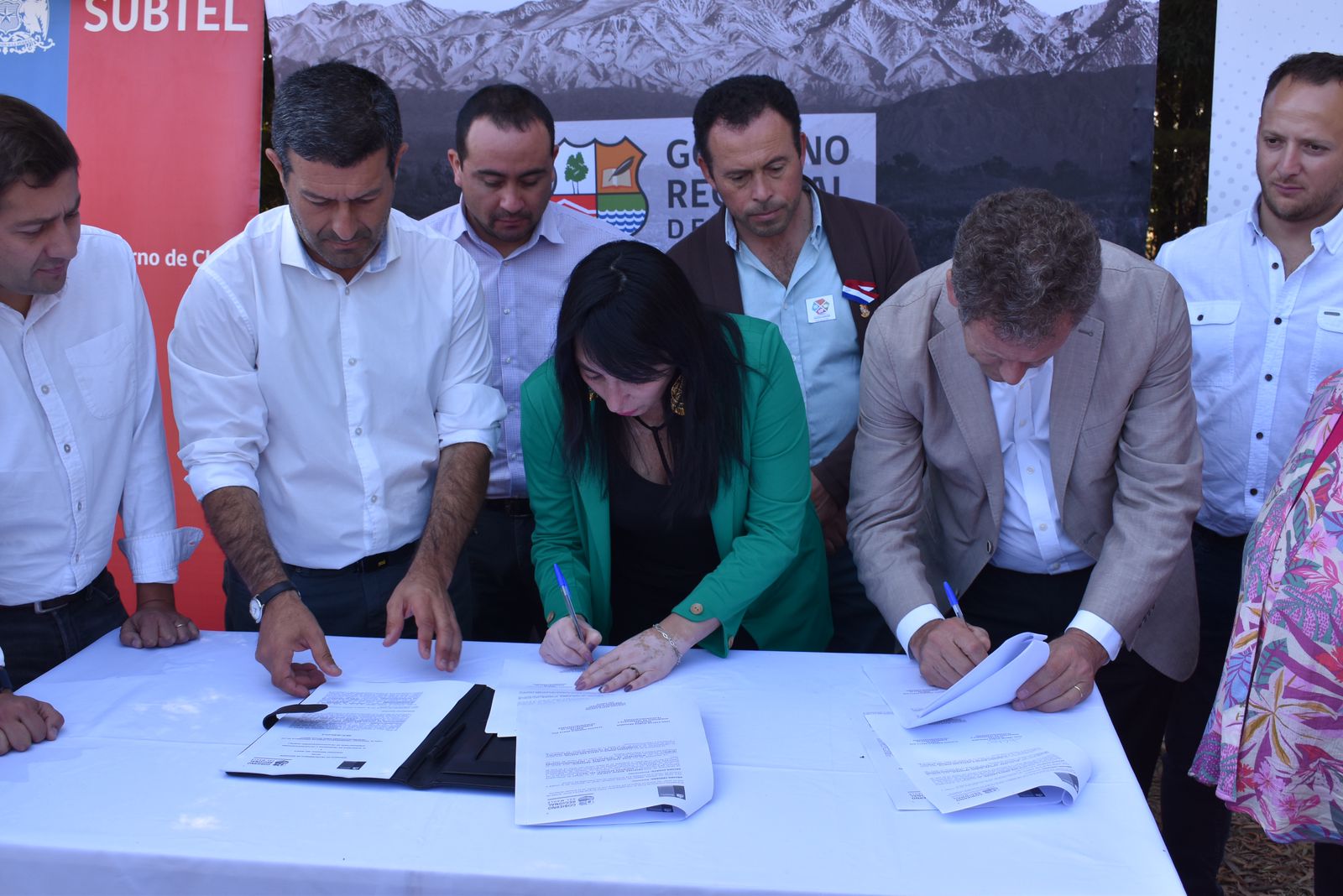 Gobernadora Regional firmó millonario Convenio de Programación para dotar de conectividad digital al Maule