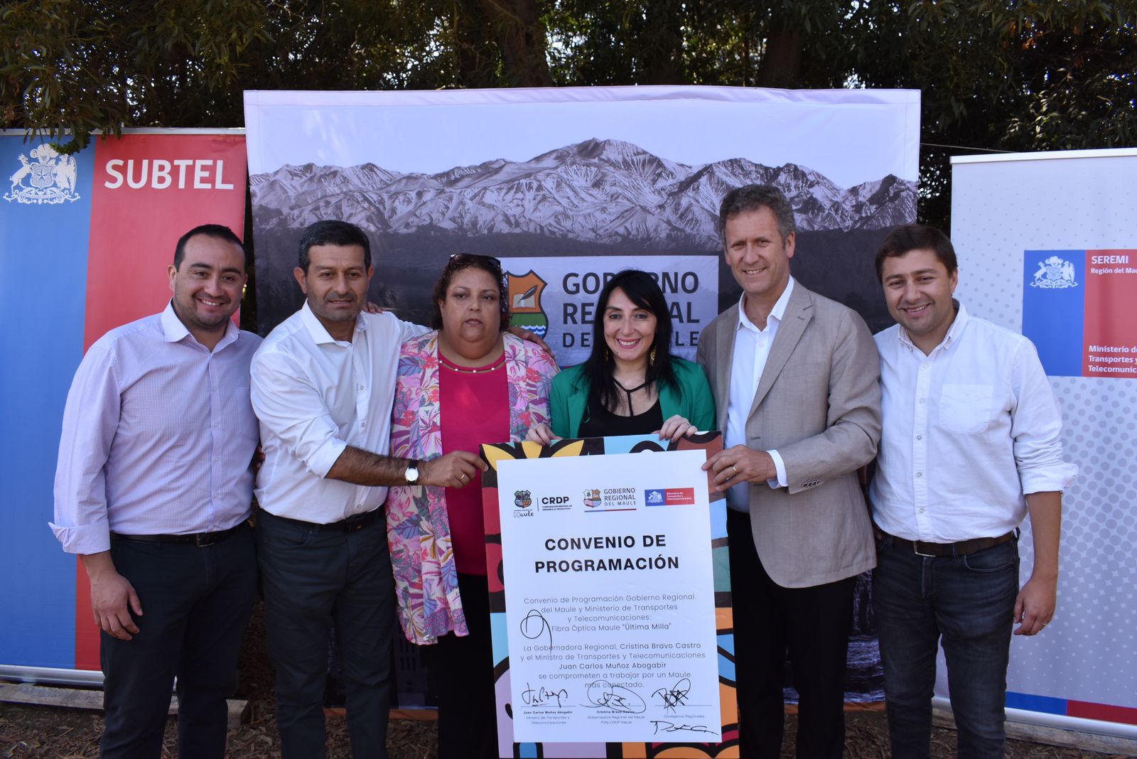 Gobernadora Regional firmó millonario Convenio de Programación para dotar de conectividad digital al Maule 1A