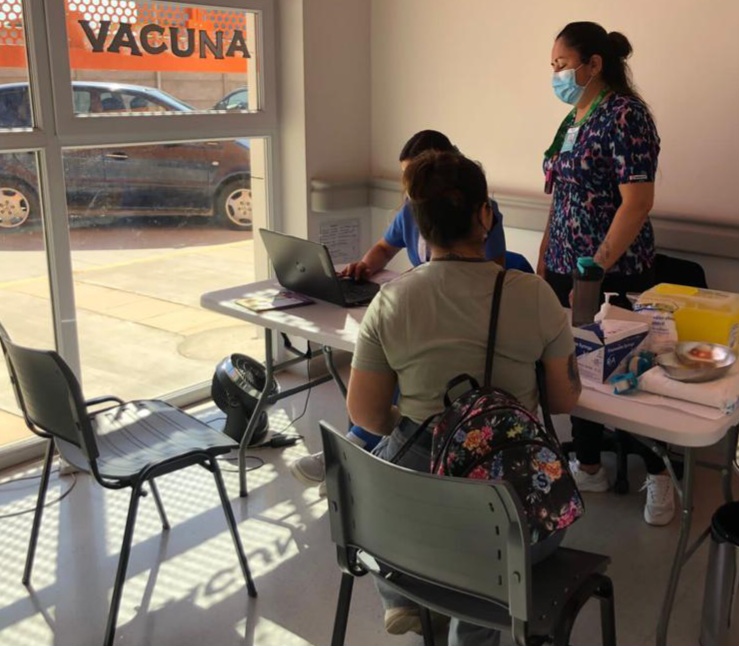 INFLUENZA YA INICIÓ VACUNACIÓN A TRABAJADORES Y TRABAJADORAS DE SALUD EN LA REGIÓN DE OHIGGINS