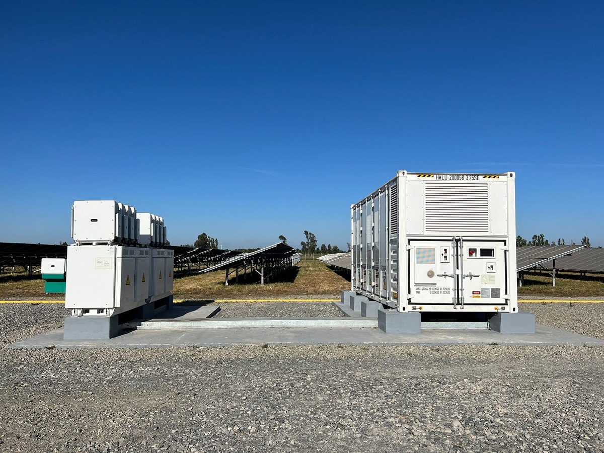 INAUGURAN 1ª PLANTA FOTOVOLTAICA PMGD CON ALMACENAMIENTO DE BATERÍAS DE LITIO CONECTADA A DISTRIBUCIÓN EN CHILE 2